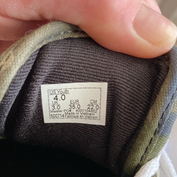 VANS Camo Lace Up Sneakers. Size 4.0 US Youth/ 5.5 Women’s  EUC - Picture 5 of 8